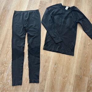 NWOT Men’s Black Thermal Base Layer Pnats Shirt Set for Skiing or cold weather